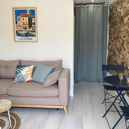 Studio De Charme Au Coeur Du Village De